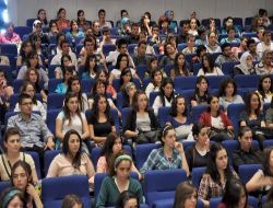 Aibü'ye Kayıt Yaptıranlara Bilgilendirme Toplantıları Yapılıyor