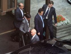 Putin: Medvedev'in Lujkov'u Görevden Alması Doğru Bir Karar