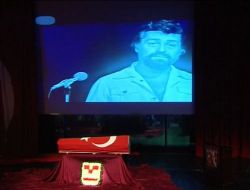 Beklan Algan İçin Muhsin Ertuğrul'da Tören