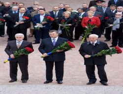 Ukrayna'da Nazi Ordusunun Katlettiği Yahudiler Anıldı