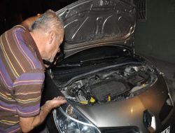 Araç Motoruna Yılan Girdiği İddiası Paniğe Yol Açtı