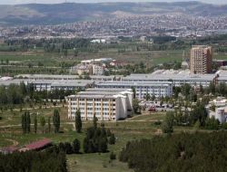 "cumhuriyet Üniversitesi'nin Öğrenci Sayısı 30 Binin Üzerine Çıktı"