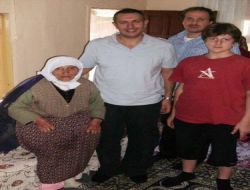 İstanbul'dan Gelen İşadamları Sarıkamış'ta Ramazan Kumanyası Dağıttı
