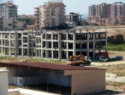 Yurt İnşaatı Bitmeyince Pansiyoncular Odalarını Öğrencilere Tahsis Etti