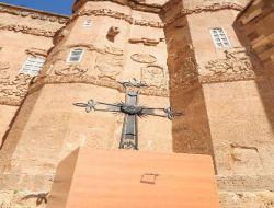 Akdamar Kilisesi'ne Haç Takıldı!