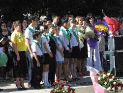 Özbekistan, Öğretmenler Gününü Kutluyor