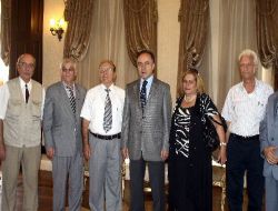 Antalya Valisi Altıparmak: Yaşlıların Sorunlarını Çözmek İçin Uğraşıyoruz