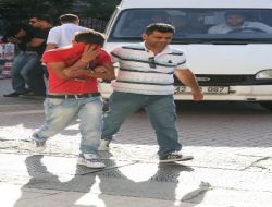 İsveç Kronu Çalan 10 Kişi Gözaltına Alındı!