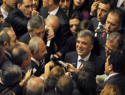 Gül: "Meclis Konuşmamda Seçim Barajının İndirilmesini Kastetmedim"