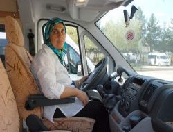 Elini Hamurdan Çekti, Direksiyon Başına Geçti