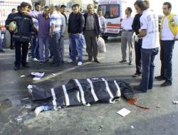 Yola Fırlayan Beton Bariyere Çarpan Sürücü Hayatını Kaybetti