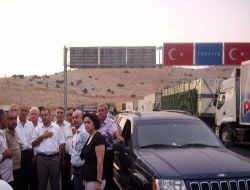 Hataylı İşadamları: Gümrüklerde Bekletilen Araçlar İhracatı Olumsuz Etkiliyor!!