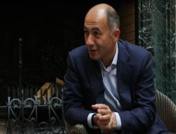 Rusya'da Mühendis Olarak İşe Başladı, Şimdi Dünyanın İlk Yüz İnşaat Şirketi Arasında..