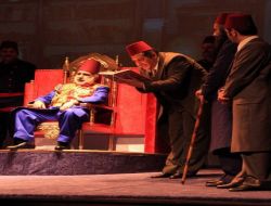 Kocaeli Büyükşehir Tiyatroları Perdelerini Açtı