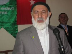 Hak Ve Hakikat Partisi Genel Başkanı Güneş, İstiklal Marşı'nı Yanlış Okudu, Mhp'nin Oylarına Talip Oldu