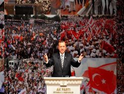 Başbakan Erdoğan: "Ani Harabeleri'ne Duble Yolu Biz Yaptık"