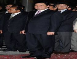 Türkmen Lider Berdimuhamedov, Katar'a Gidecek!