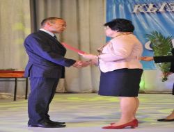 Otunbayeva'dan Fifa Hakemine Ödül