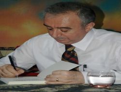 Bartın Valisi İsa Küçük, Halet Abla Destanı Adlı Kitabı İçin İmza Günü Düzenledi