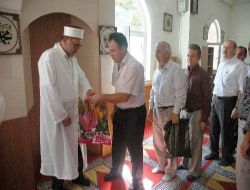 Osmaniye'de Cami Cemaati, İmam Hatibe Sürpriz Yaptı