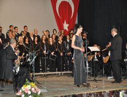 Nida Tüfekçi Türk Halk Müziği Korosu'nda Yeni Sezon Çalışmaları Başladı