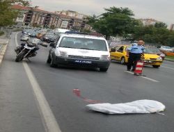 Otomobilin Çarptığı Oğlu, Gözleri Önünde Can Verdi
