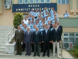 Düzce Emniyeti Başarılı Personellerini Ödüllendirdi
