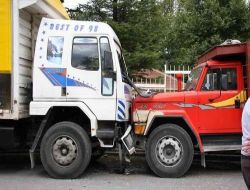 Babasının Kamyonunu Kaçıran 14 Yaşındaki Çocuk Kaza Yaptı: 1 Ölü, 2 Yaralı