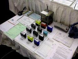 Sahte Diploma Şebekesi Polis Operasyonu İle  Çökertildi!