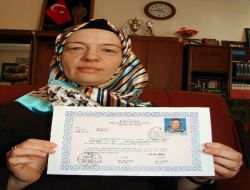 Alman Sigortacı Gabriele Schieke: İftarda Orucumu Açışımda Ateist İken Emanetini Almadığı İçin Rabbime Şükrediyorum