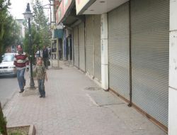 Batman'da Kepenkler Açılmadı!