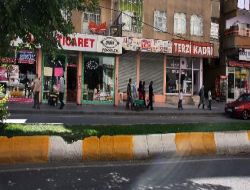 Güneydoğu'da İl Merkezleri Kepengi Açtı, İlçeler Kapattı