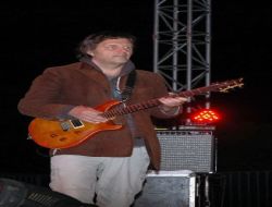 Protesto Edilen Yönetmen Kusturica Antalya'da Konser Verdi