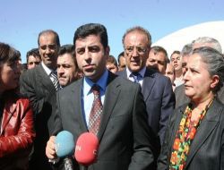 Bdp'li Demirtaş Barış Yemeğinde Hükümeti Eleştirdi