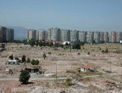 Karşıyaka Belediyesi Mavişehir'in Yakınındaki Arsaları Satıyor