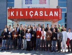 Lise Arkadaşları 10 Yıl Önce Sözleştikleri Gibi '10.10.2010'da Buluştu