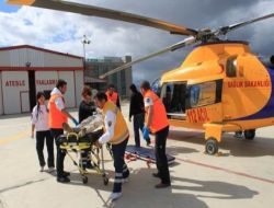 Şenkaya'daki Kazada Ağır Yaralandı, Ambulans Helikopterle Erzurum'a Taşındı