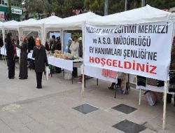 Halk Eğitim Merkezi Kursiyerleri El Emeği Ürünlerini Satışa Çıkardı