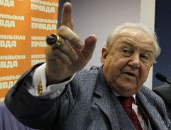 Moskova Eski Belediye Başkanı Lujkov'un Heykeltraşçısı Medvedev Ve Putin'in Heykelini Yapmak İstiyor