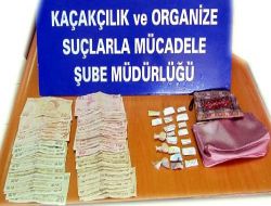 Eroin Satmaya Çalışan Anne ve Oğlu Yakalandı!!