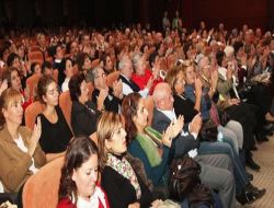 Gökhan Sezen'den Zeki Müren Şarkıları