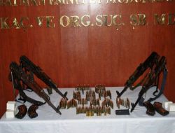 Bagajdan Kaleşnikoflar Çıktı!