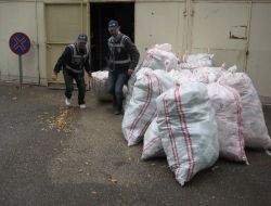 Operasyonda Ele Geçirilen Çuvallar Dolusu Zayıflama İlaçları İmha Edilecek!