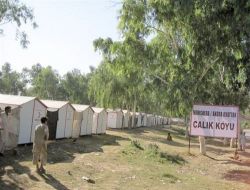 Pakistanlı Afetzedelerin Yaralarını Sarmak İçin Köy Kurdu