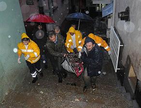 Şiddetli yağış 2 can aldı!