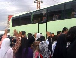 Cizreliler Hacı Adaylarını Uğurladı