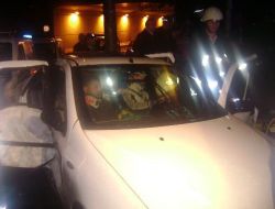 Ekip Otosu Başka Bir Otomobile Çarptı: 2'si Polis, 4 Yaralı!