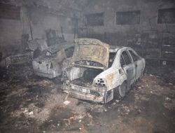 Tamirhanede Yangın: 10 Araç Kullanılamaz Hale Geldi!