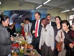 Kırşehirli Ev Hanımları, El Emeği Göz Nuru Ürünlerini Kermeste Buluşturdu