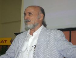 Erengezgin: Türkiye'nin 2008'de Enerjiye 52 Milyar Dolar Para Ödedi